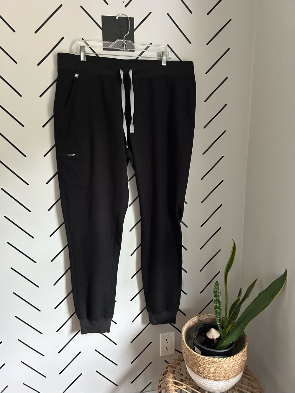 Figs Zamora black high rise jogger scrub pants XXTALL